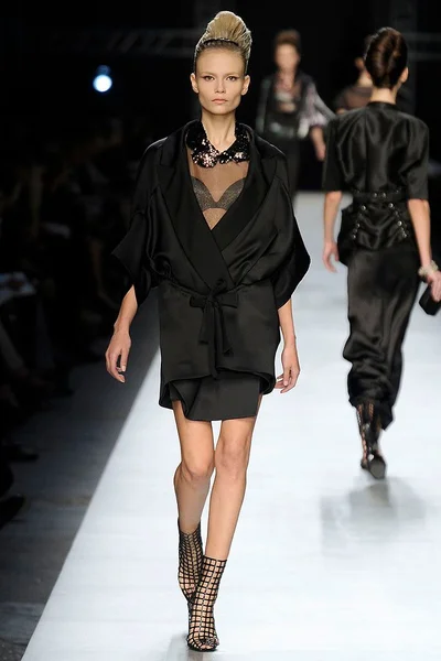 Look 33